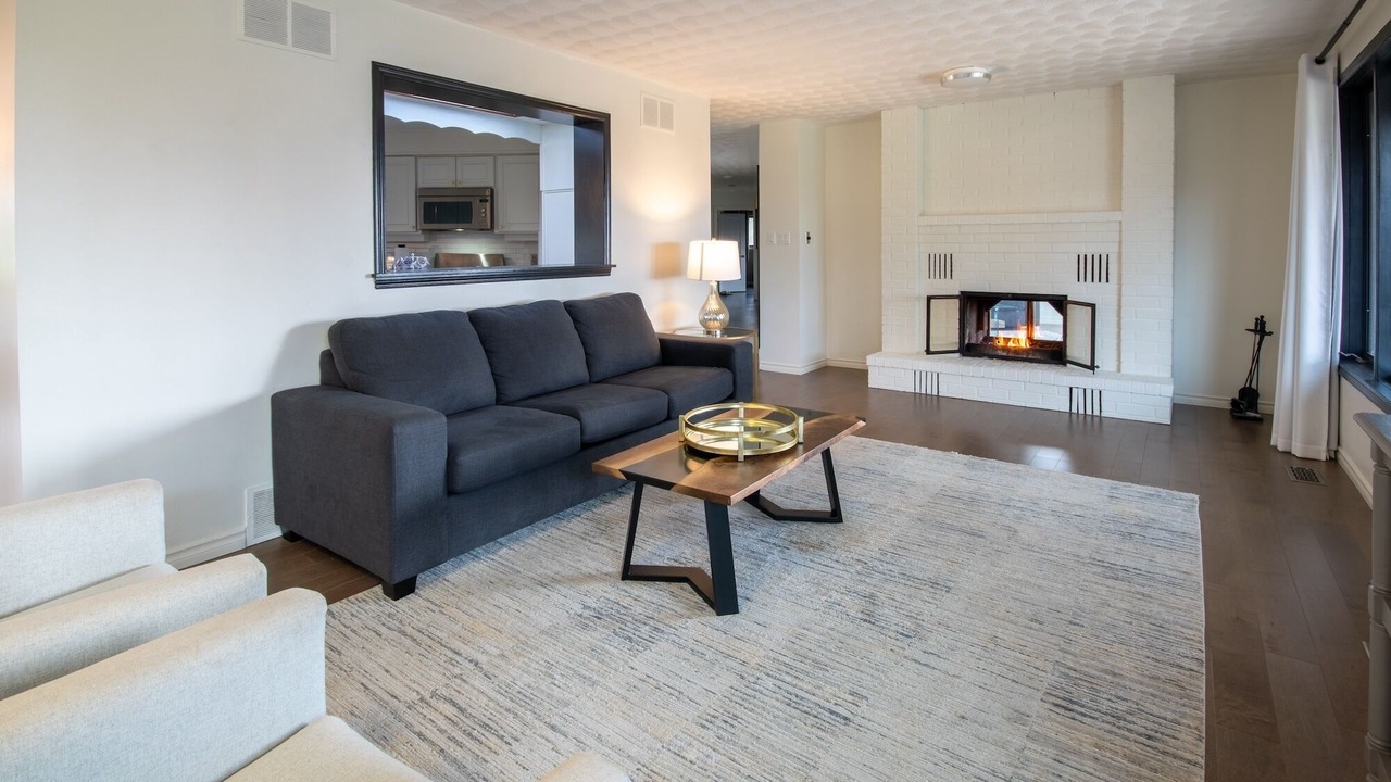 Photo of Livingroom in Central Huron