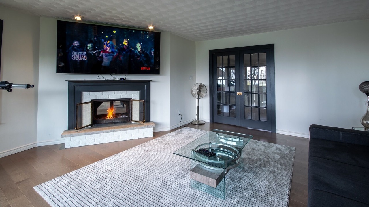 Photo of Livingroom in Central Huron