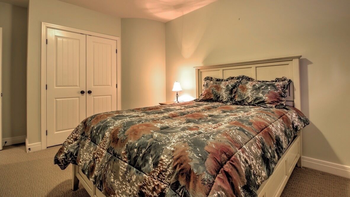 Photo of Bedroom in Grand Bend