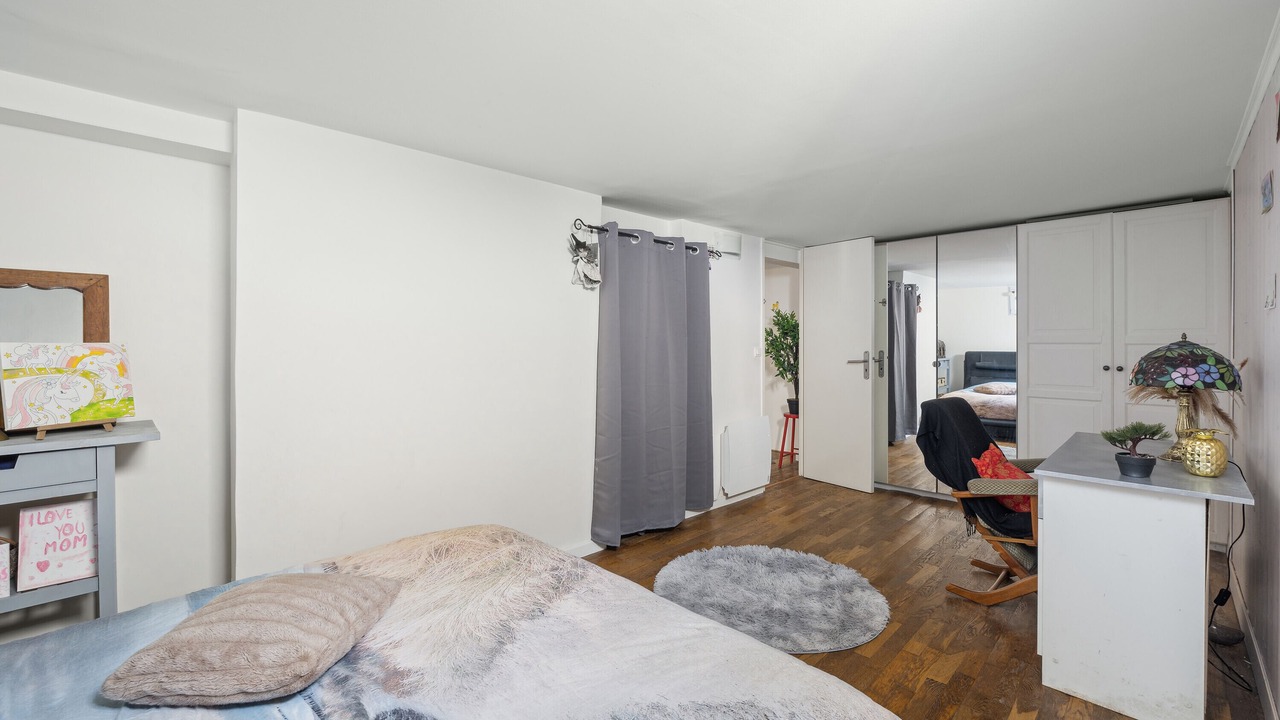 Photo of Bedroom in Plateau - Mont-Valerien