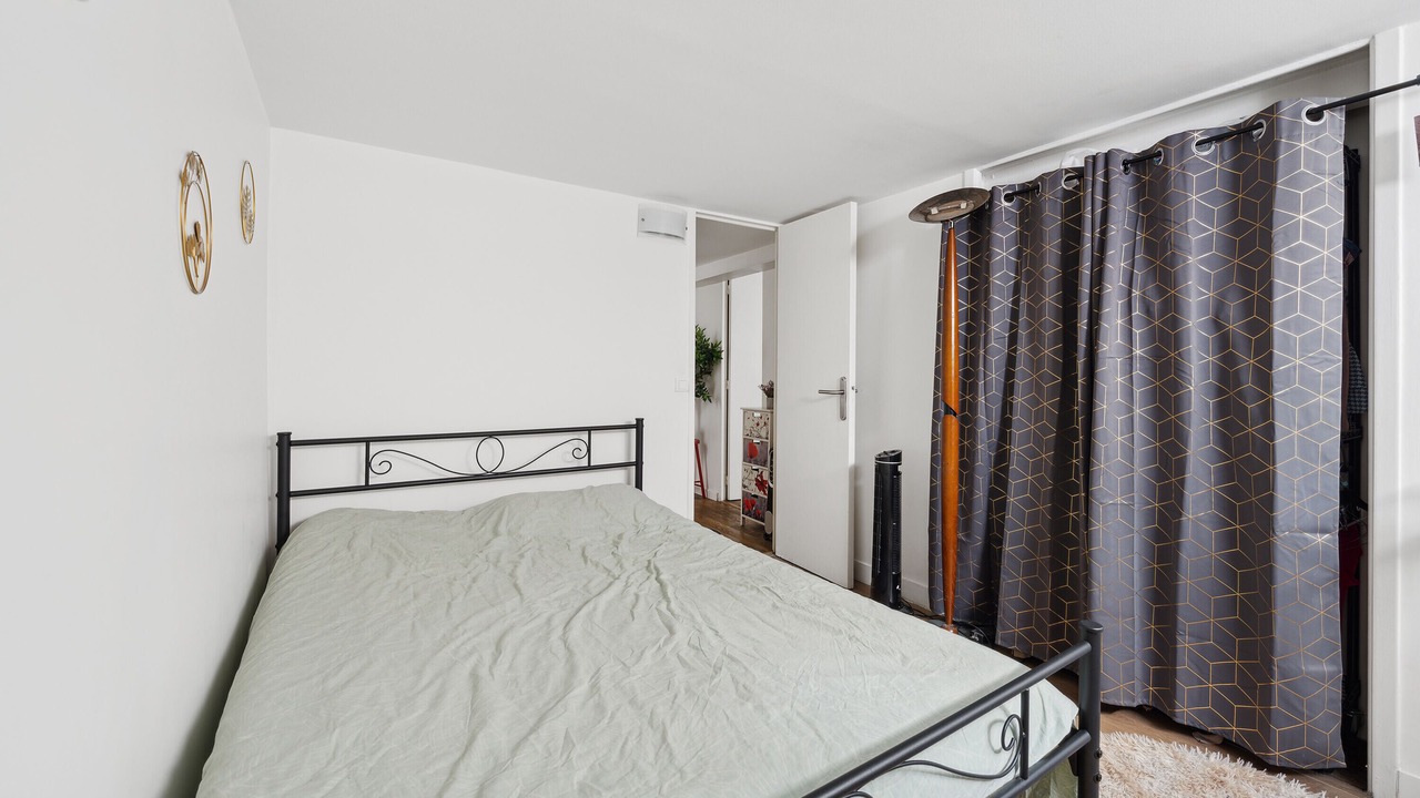Photo of Bedroom in Plateau - Mont-Valerien
