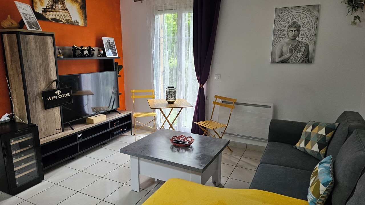 Photo of Livingroom in Emerainville