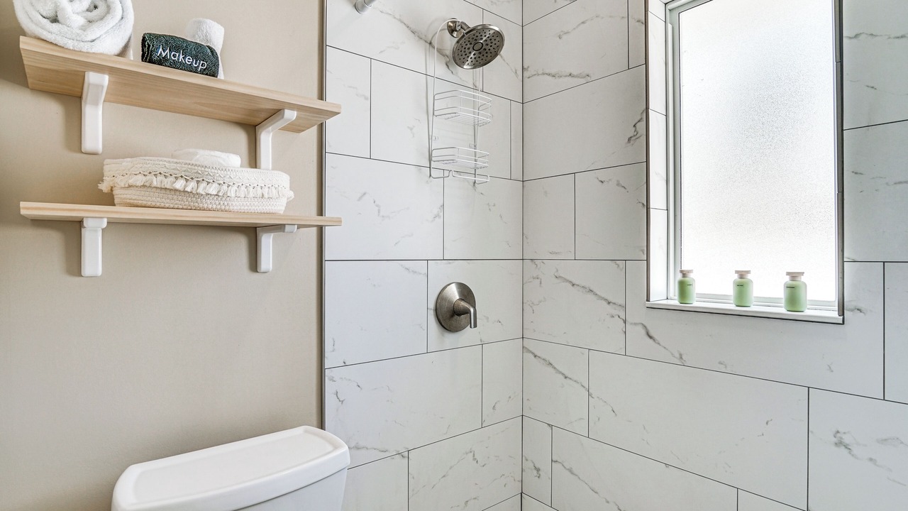 Photo of Bathroom in Mid Island