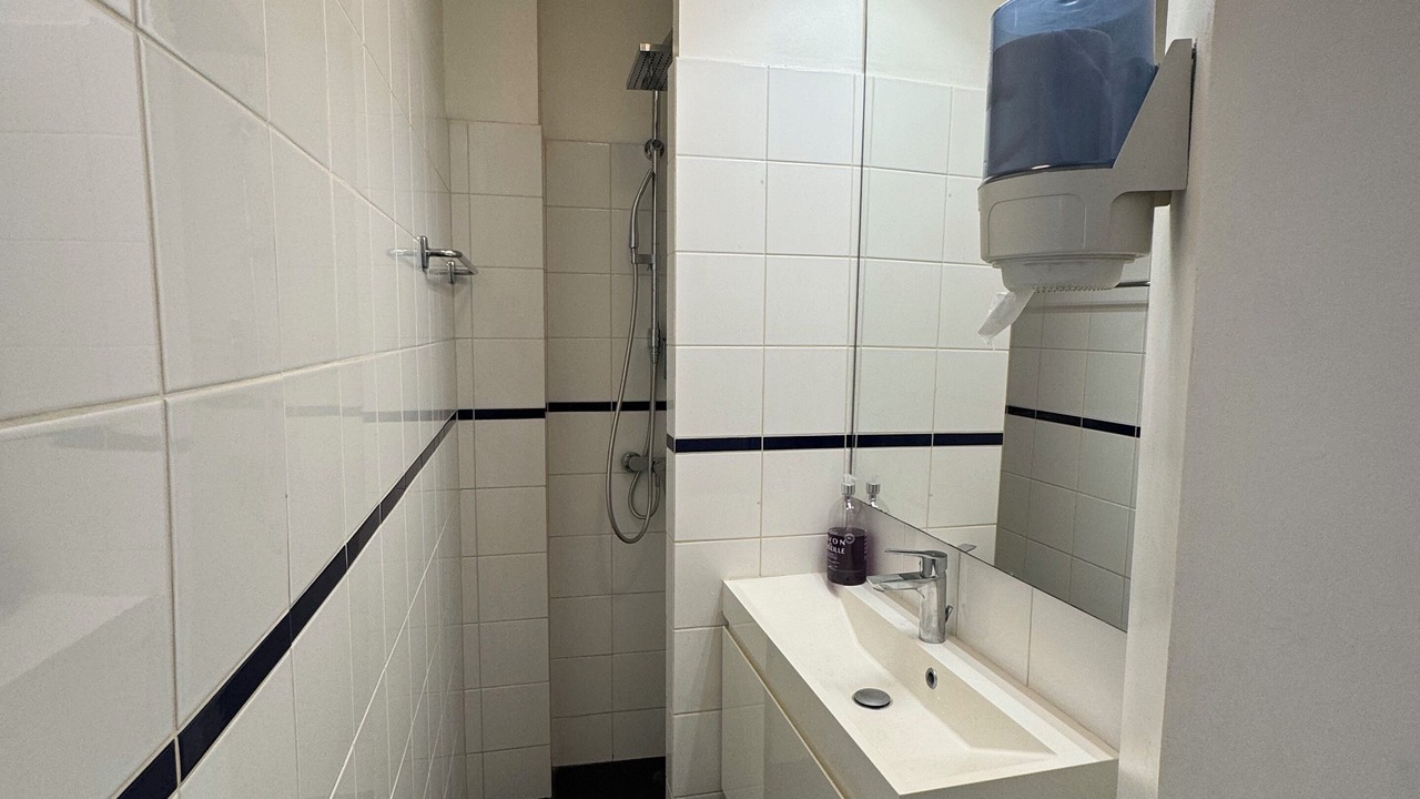 Photo of Bathroom in Quartier de la Salpetriere