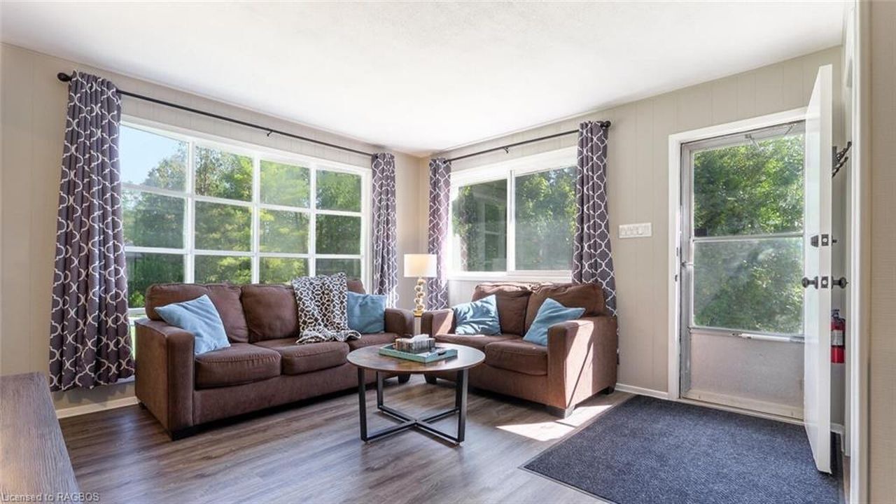 Photo of Livingroom in South Bruce Peninsula