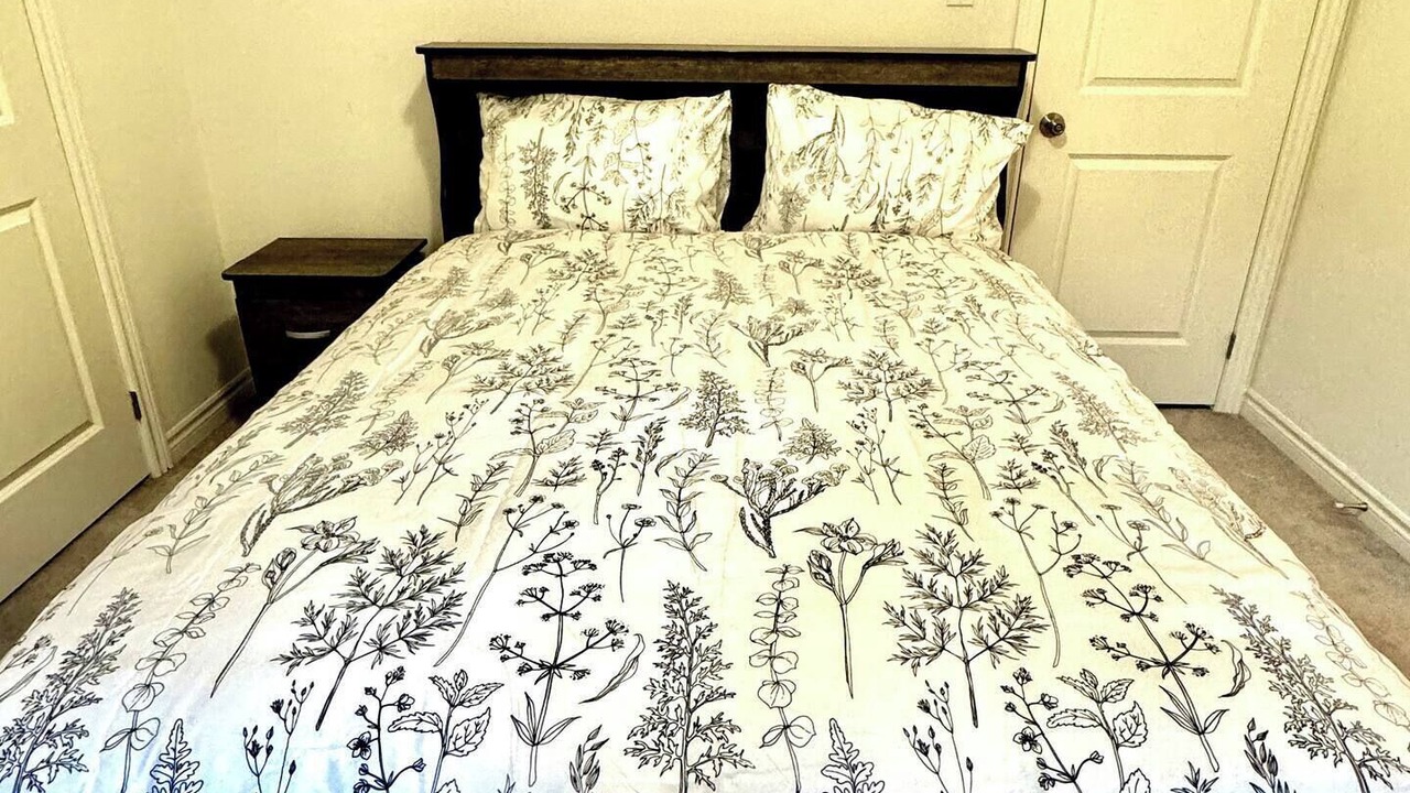 Photo of Bedroom in Bowmanville