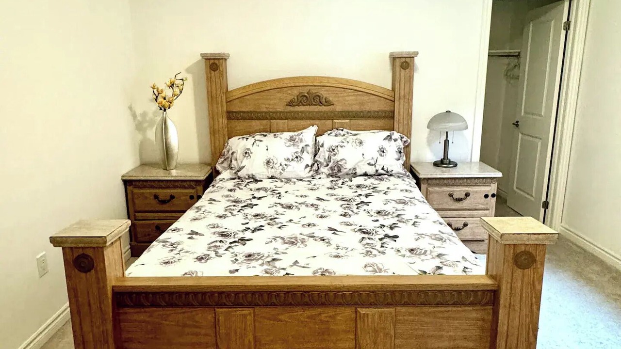 Photo of Bedroom in Bowmanville