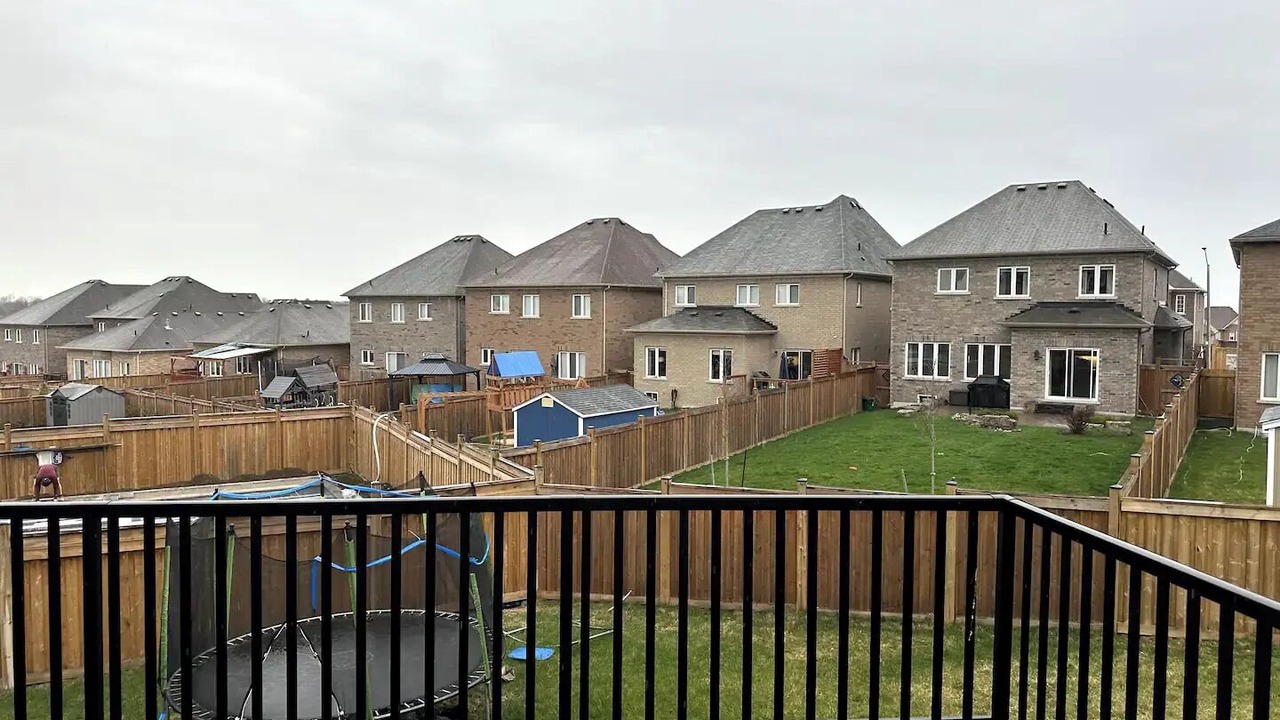Photo of Outdoor in Bowmanville
