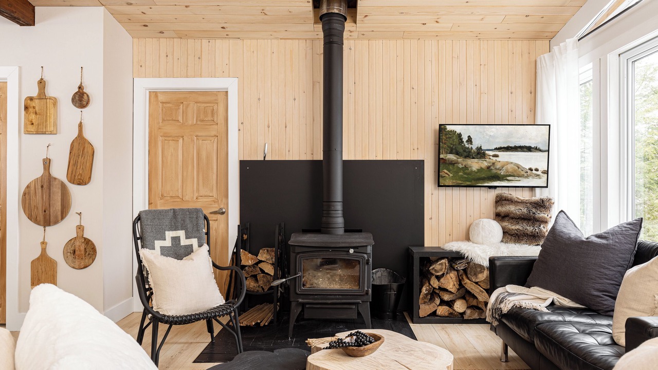 Photo of Livingroom in Algonquin Highlands