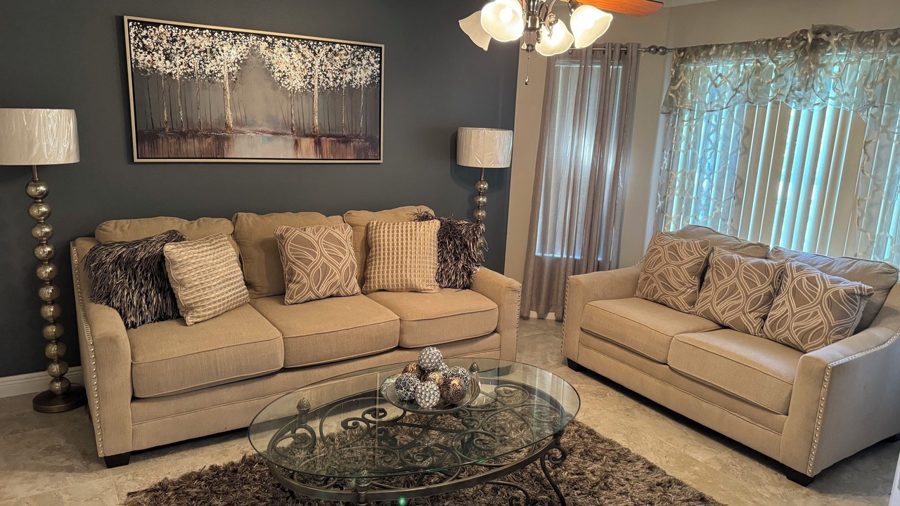 Photo of Livingroom in Ocoee