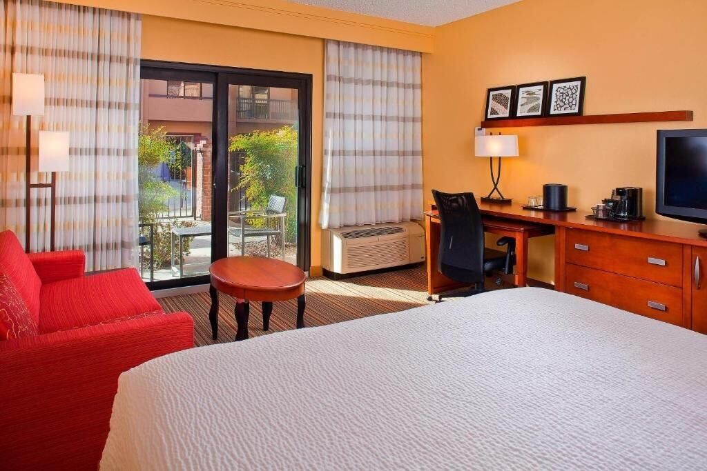 Photo of Bedroom in Airport North