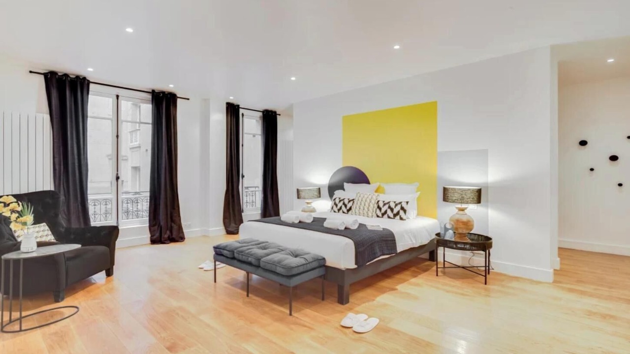 Photo of Bedroom in Champs-Elysees