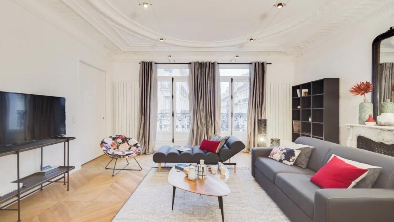 Photo of Livingroom in Champs-Elysees