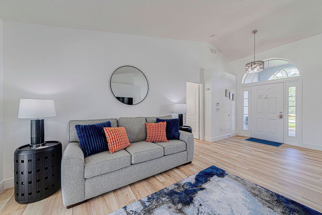 Photo of Livingroom in Tuscan Ridge