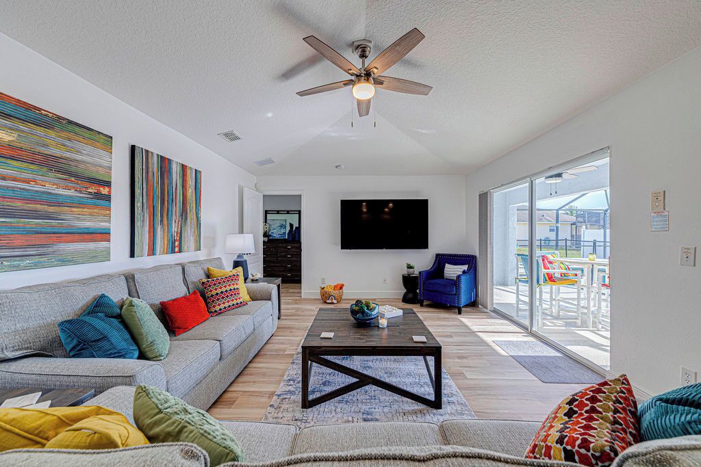 Photo of Livingroom in Tuscan Ridge