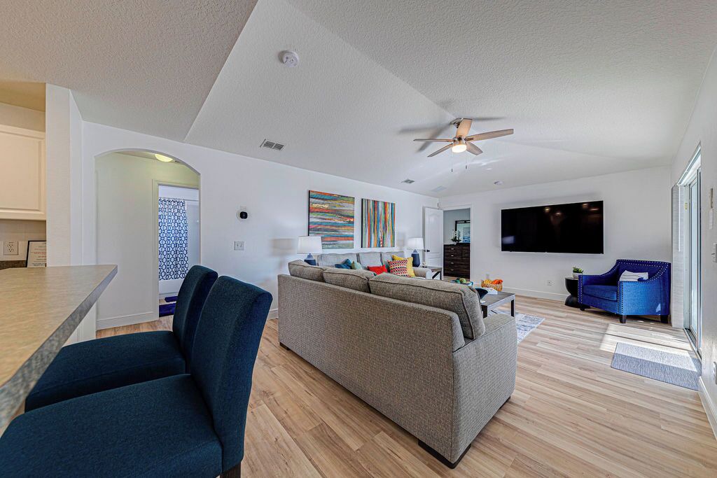 Photo of Livingroom in Tuscan Ridge