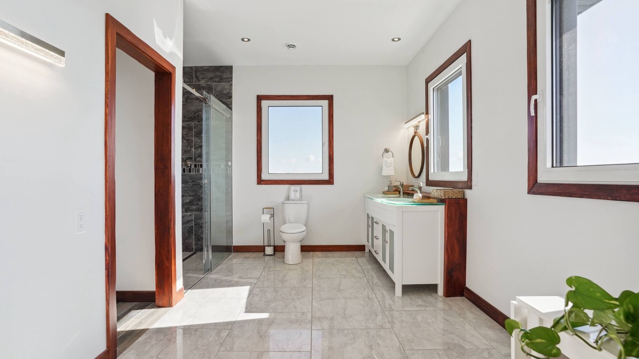 Photo of Bathroom in Tay