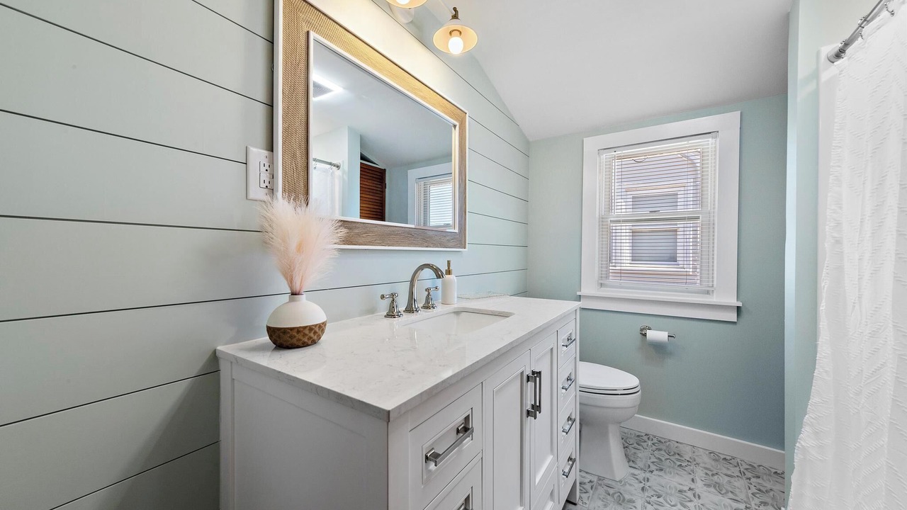 Photo of Bathroom in Beach Haven Terrace