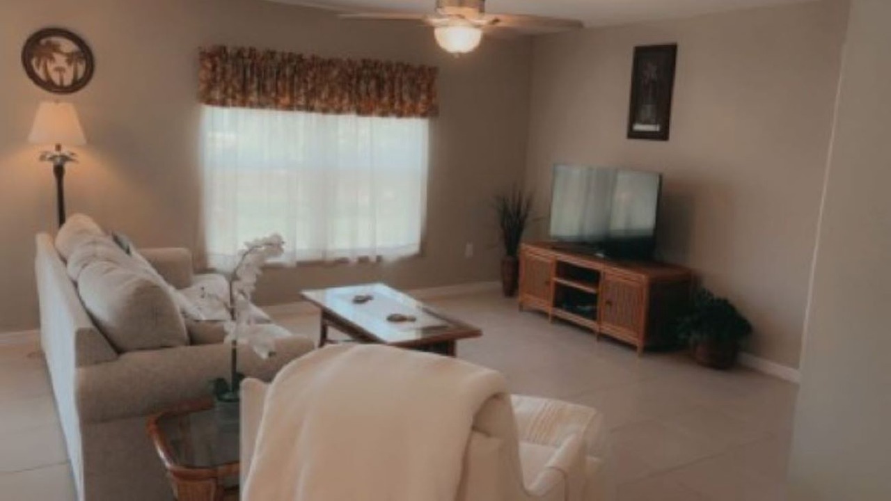 Photo of Livingroom in Gulf Cove