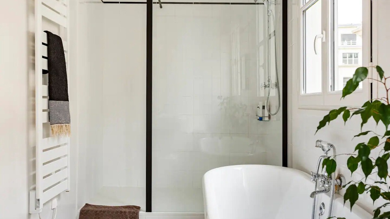 Photo of Bathroom in Quartier de la Porte-Saint-Denis