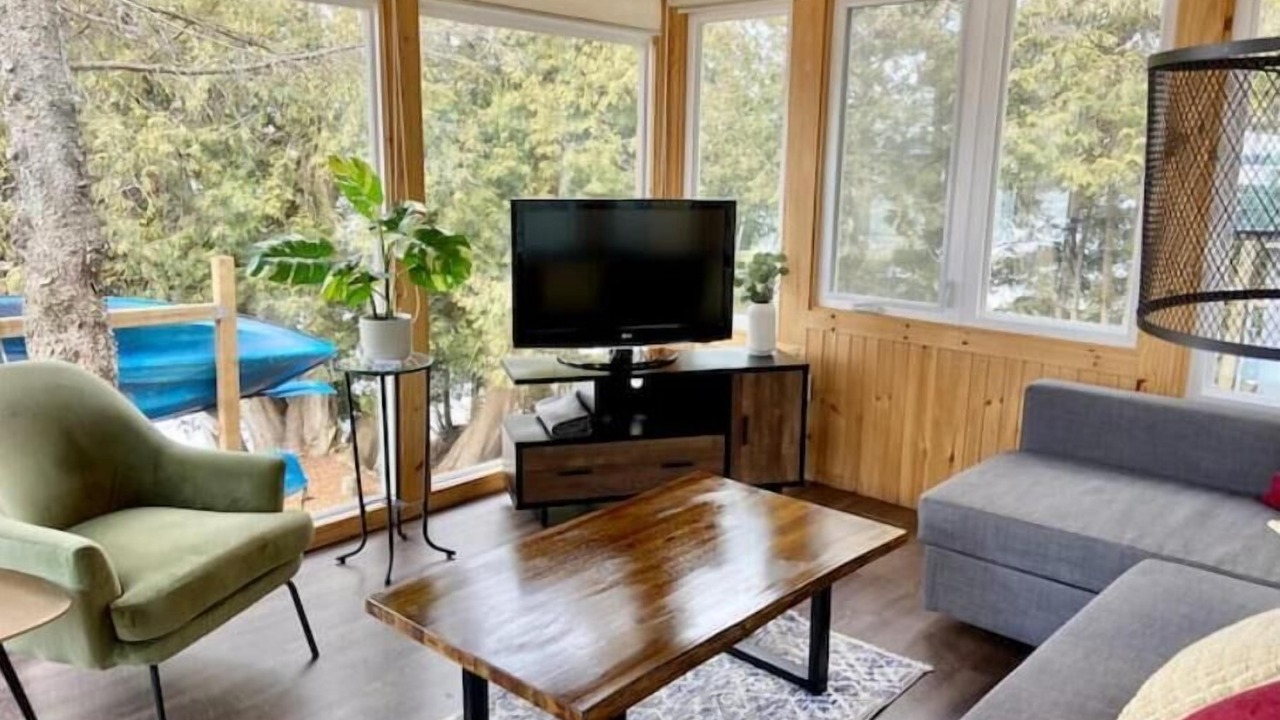 Photo of Livingroom in Kawartha Lakes