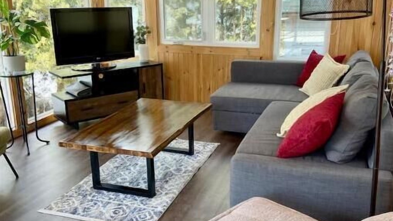 Photo of Livingroom in Kawartha Lakes