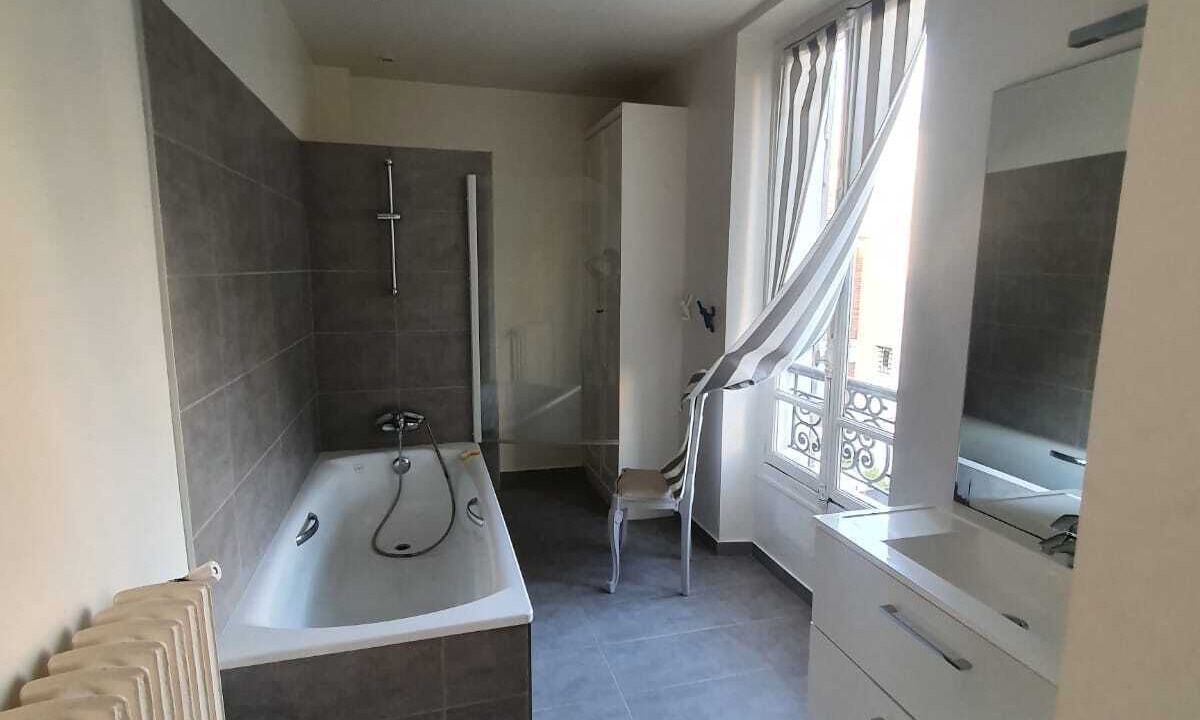 Photo of Bathroom in Asnieres-sur-Seine