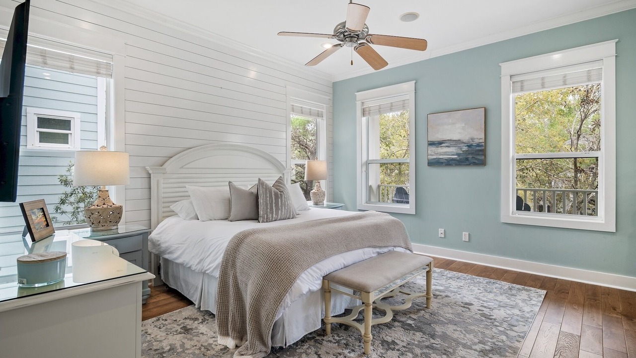 Photo of Bedroom in Seagrove Beach