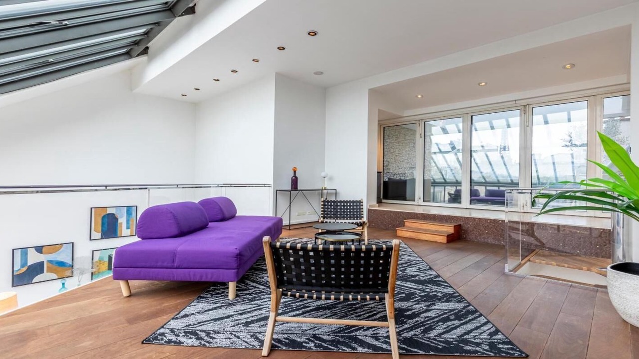 Photo of Livingroom in Champs-Elysees