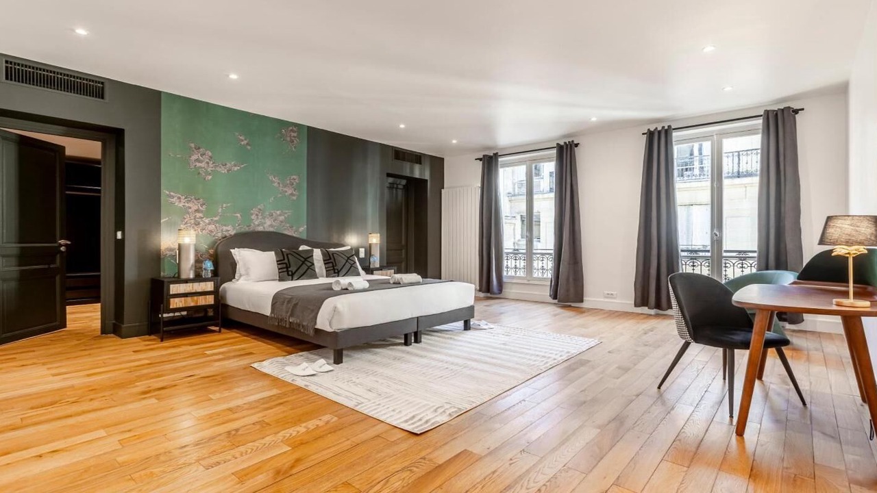 Photo of Bedroom in Champs-Elysees