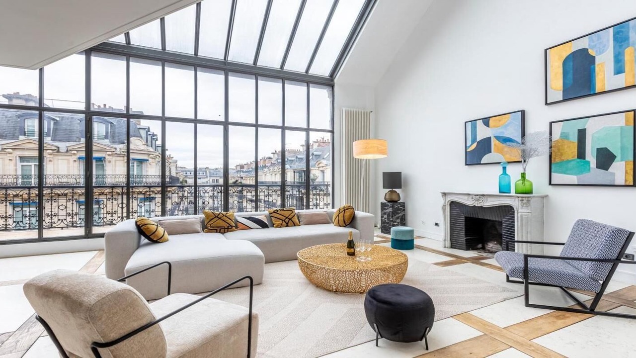 Photo of Livingroom in Champs-Elysees