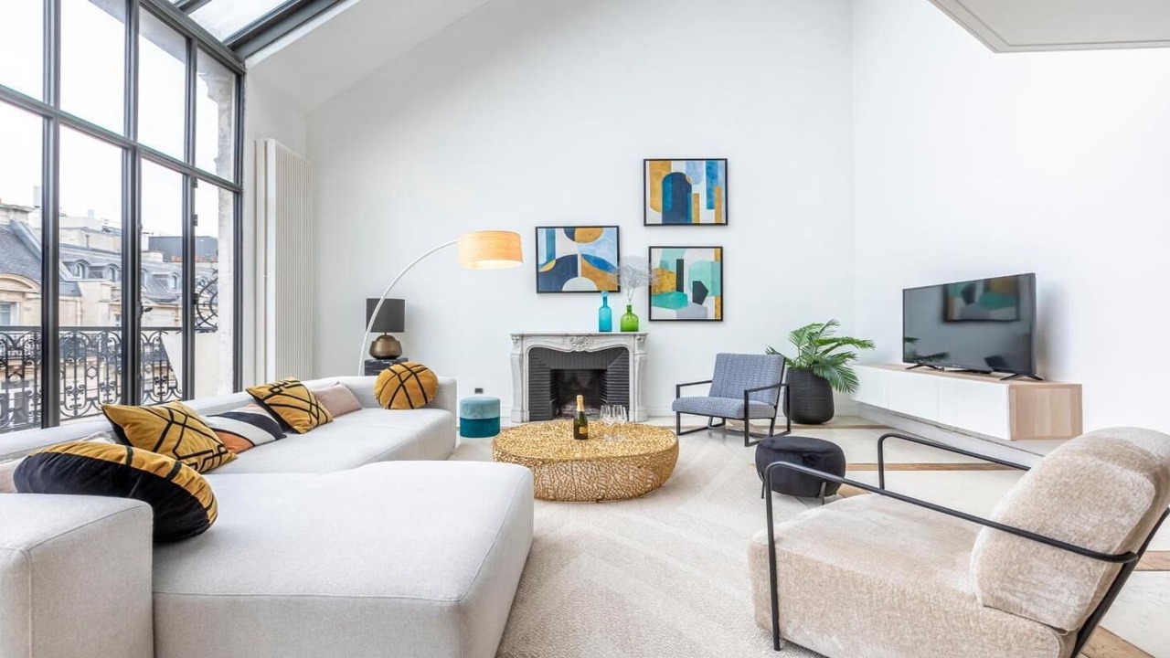 Photo of Livingroom in Champs-Elysees