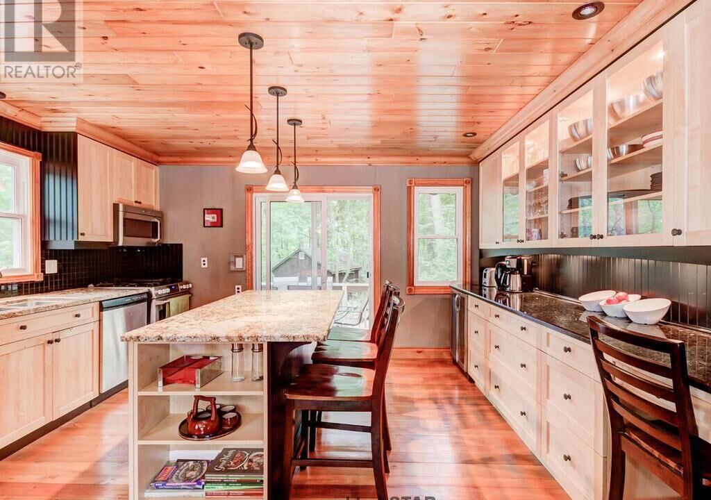 Photo of Kitchen in Grand Bend
