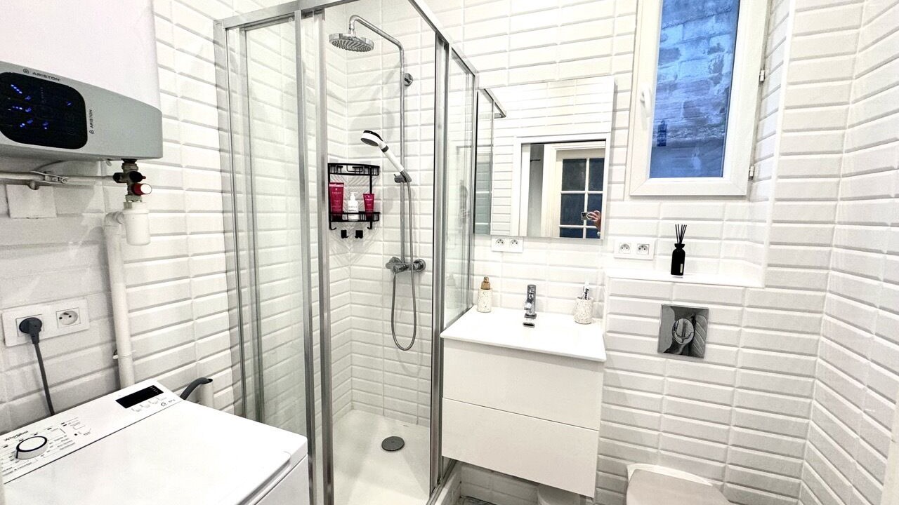 Photo of Bathroom in Issy-les-Moulineaux