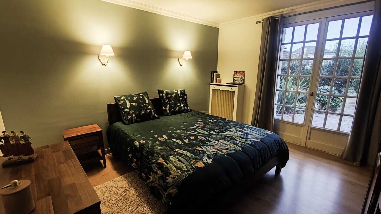 Photo of Bedroom in Neuilly-Plaisance