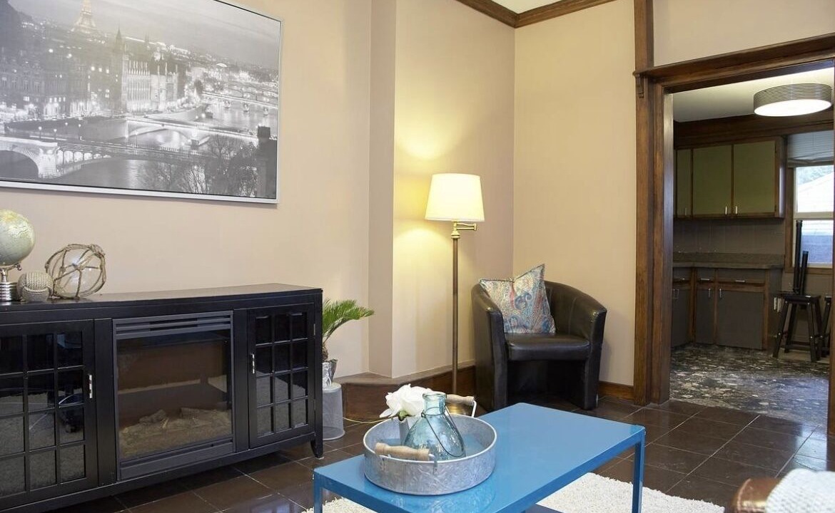 Photo of Livingroom in Leslieville
