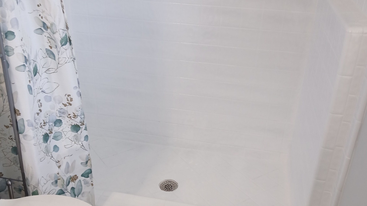 Photo of Bathroom in Mill Run