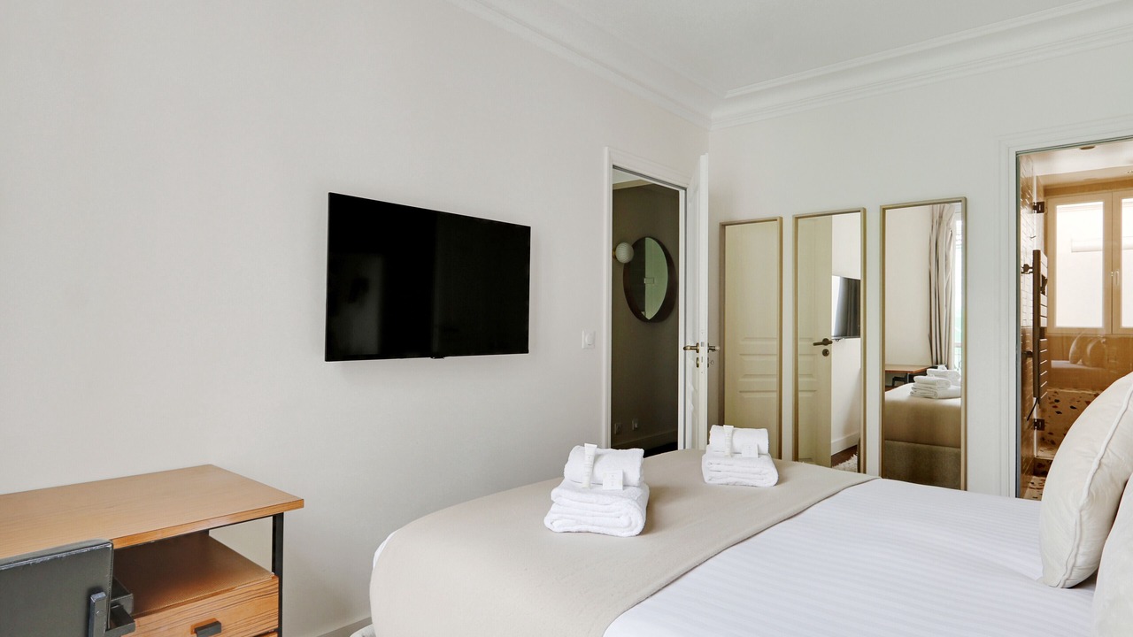 Photo of Bedroom in Notre-Dame-des-Champs