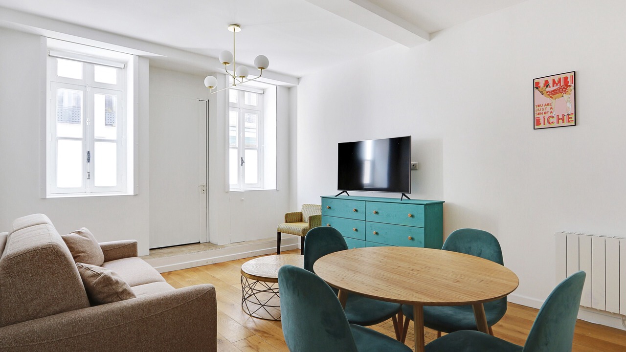 Photo of Livingroom in Quartier de l'Ecole-Militaire