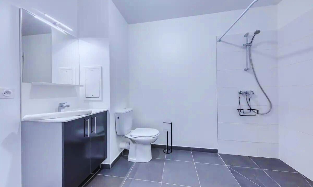 Photo of Bathroom in Bobigny
