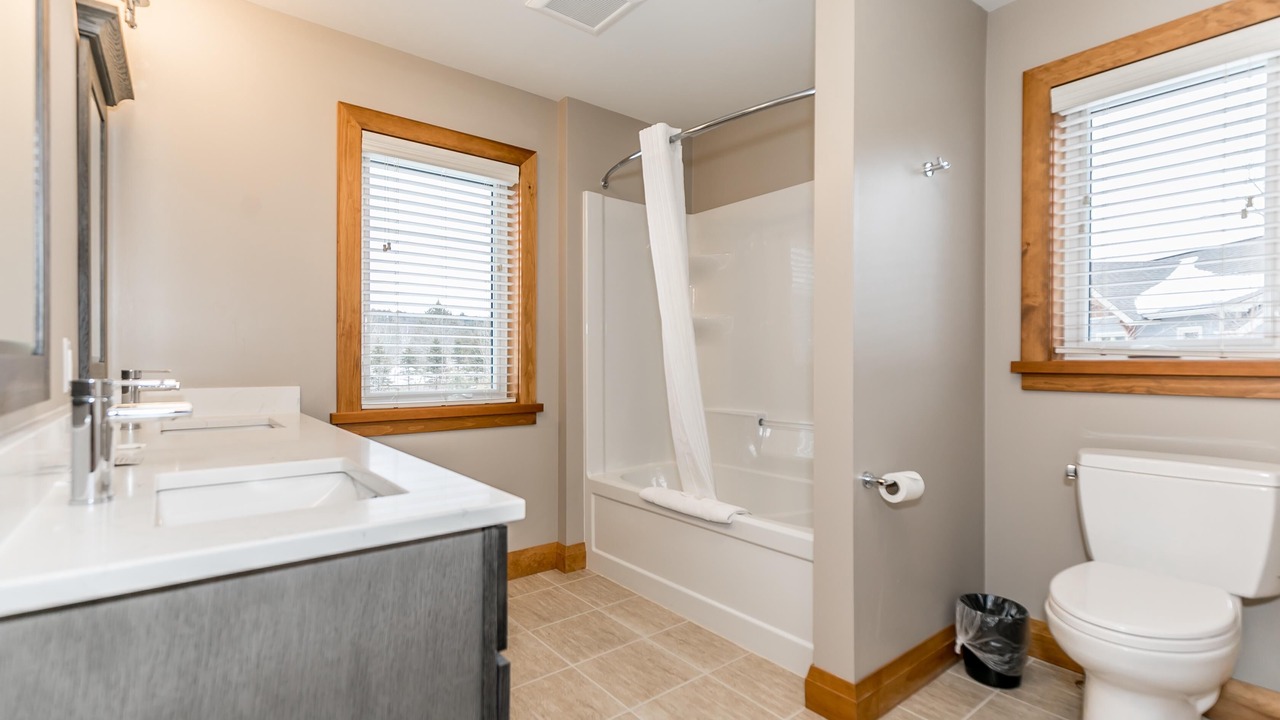 Photo of Bathroom in Port Carling