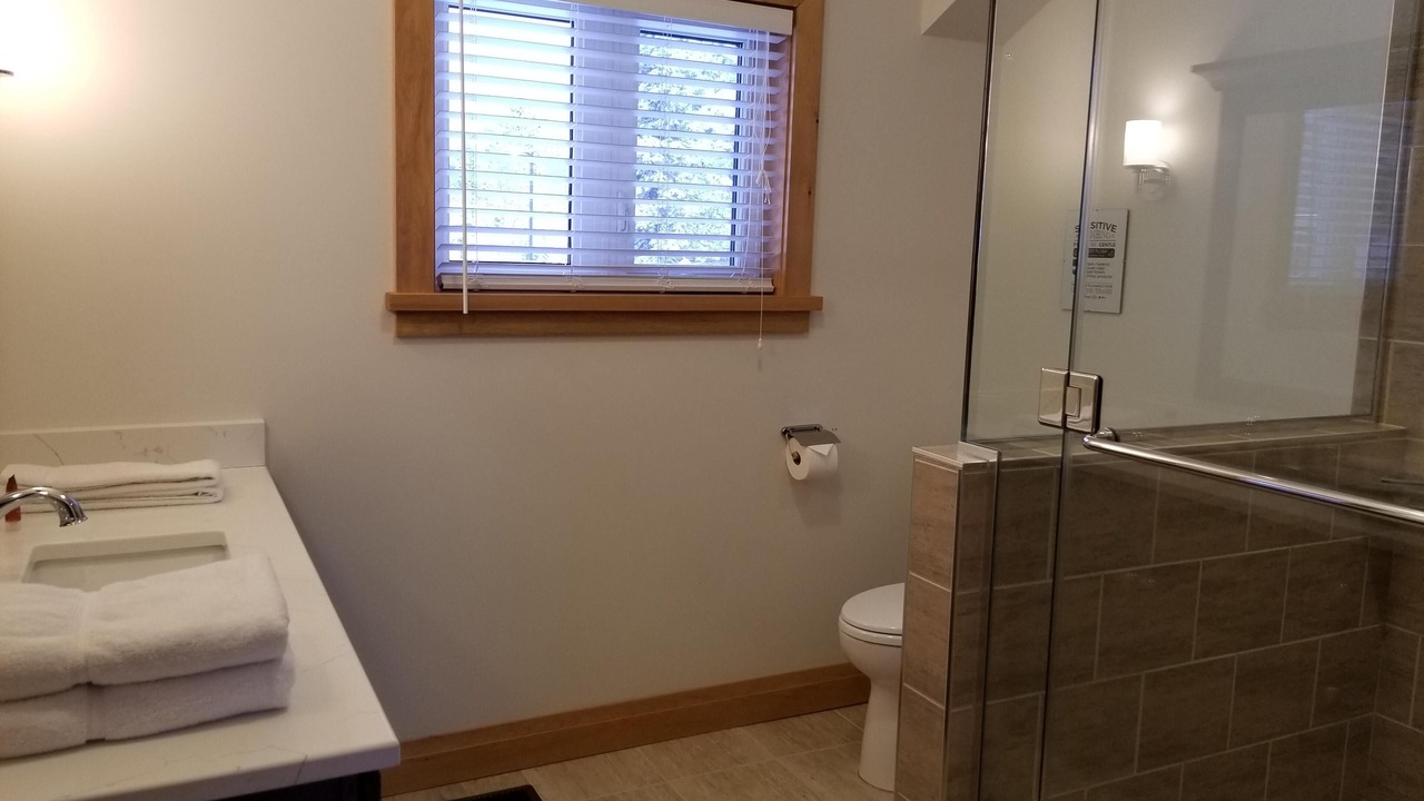 Photo of Bathroom in Port Carling