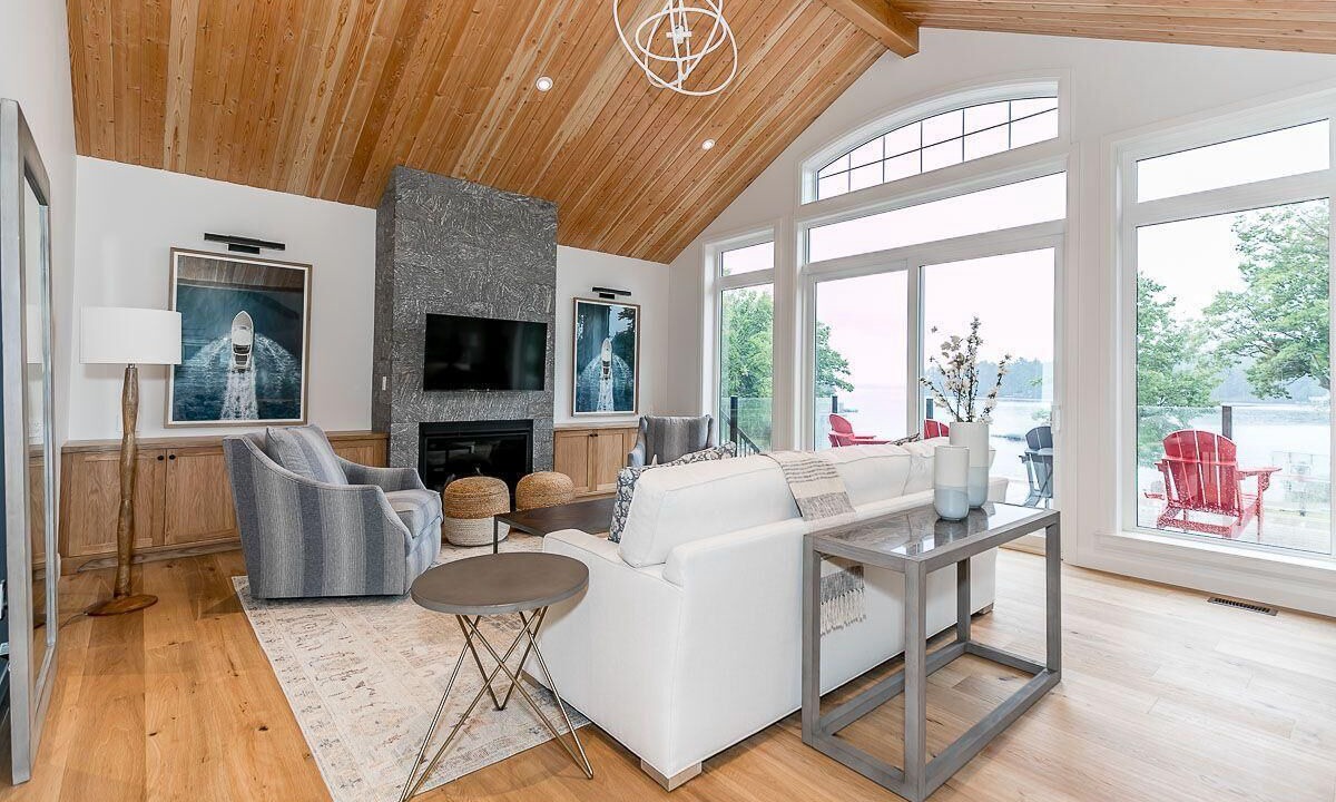 Photo of Livingroom in Port Carling
