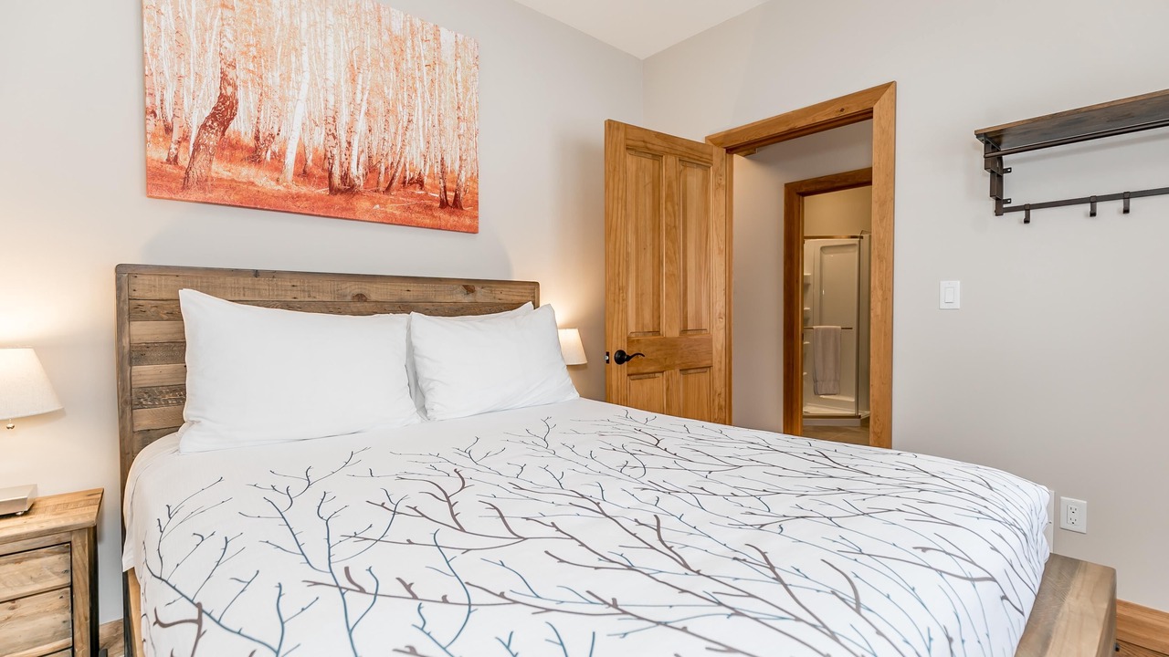 Photo of Bedroom in Port Carling