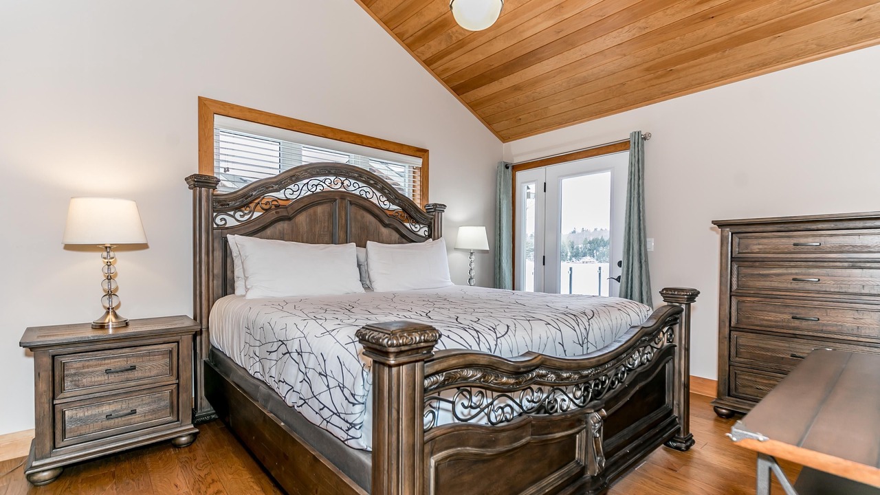 Photo of Bedroom in Port Carling