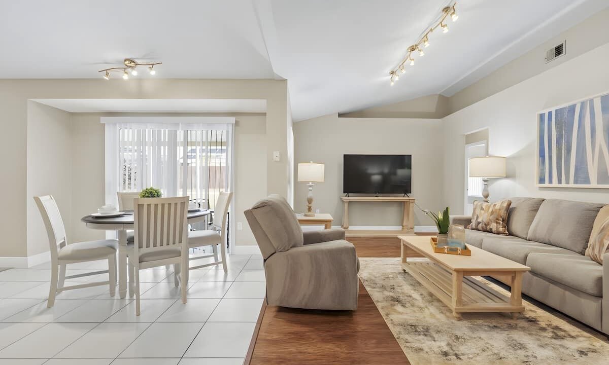 Photo of Livingroom in Briargrove