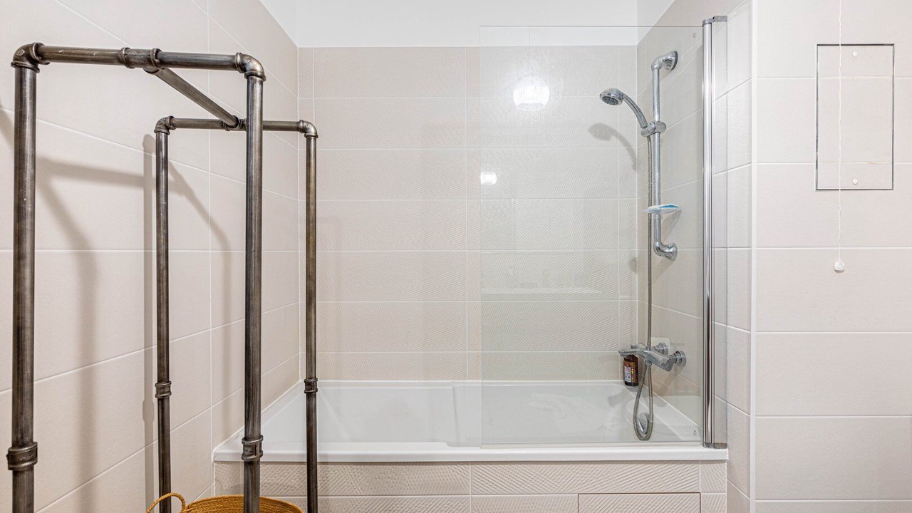 Photo of Bathroom in Suresnes