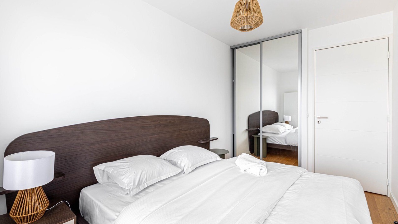 Photo of Bedroom in Suresnes