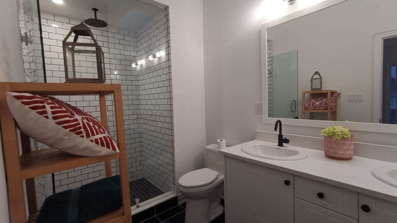 Photo of Bathroom in Central Erin Mills