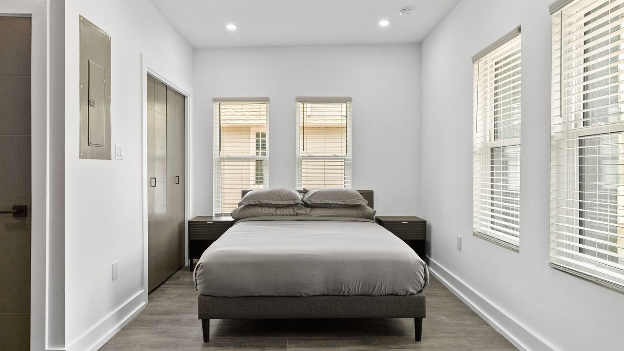 Photo of Bedroom in Historic Hyde Park North